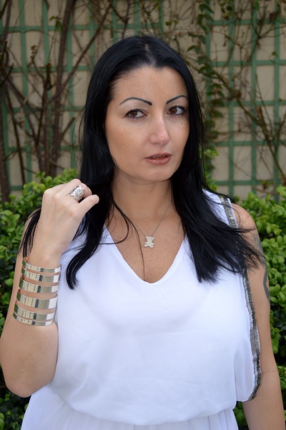 Blog mode Princesse boutique robe blanche style grecque bracelet manchette mim
