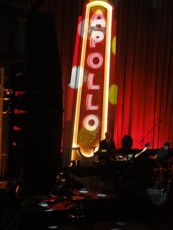 Blog mode Mélo l'imparfaite Apollo Theater Amateur Night stage musiciens