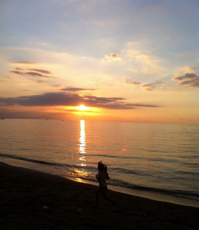 Blog mode Mélo l'imparfaite Voyage Bali Lovina coucher de soleil plage