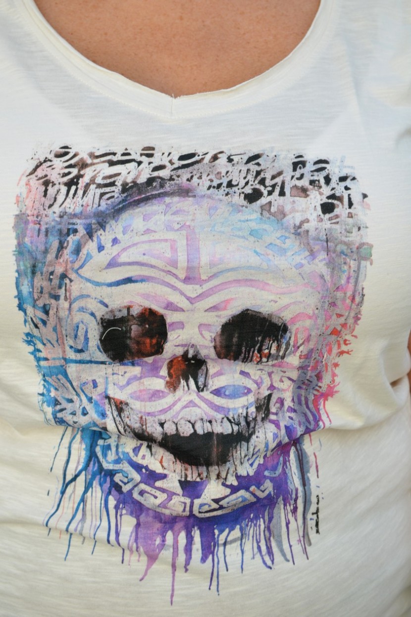 Blog mode Mélo L'imparfaite tee-shirt closeup skull purple