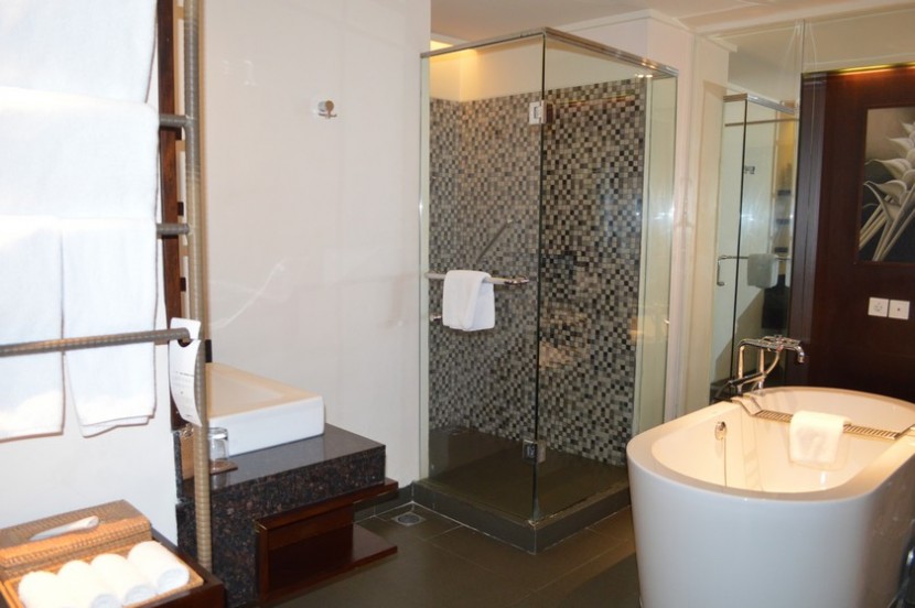 Blog voyage Mélo l'imparfaite suite salle de bain grand mirage bali