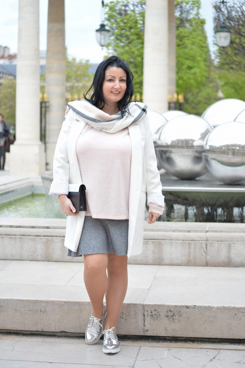 Blog mode melolimparfaite Narciso Rodriguez for her look palais royal manteau blanc look rose et gris