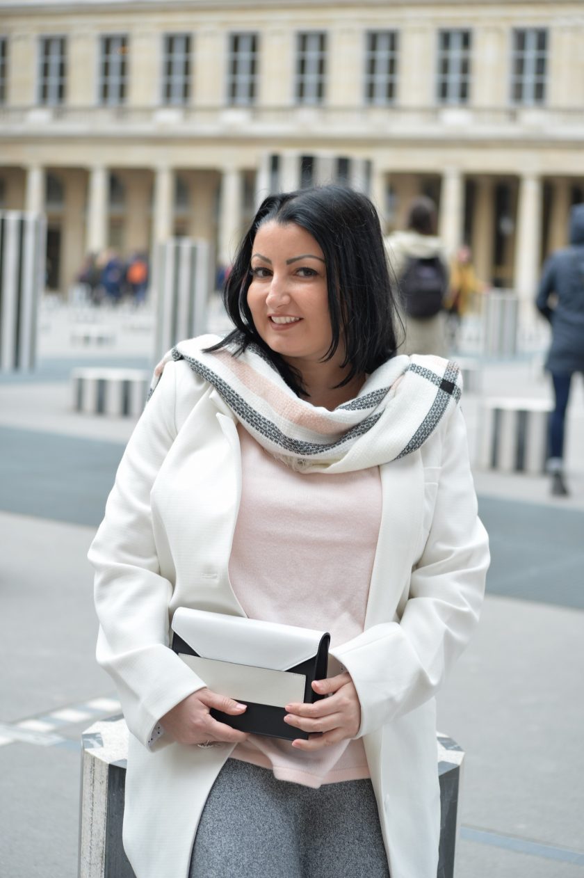 Blog mode melolimparfaite Narciso Rodriguez for her smile palais royal look rose blanc gris narciso