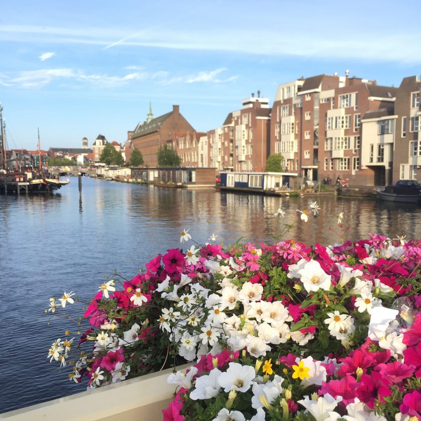 Blog lifestyle melolimparfaite canal flower Leiden