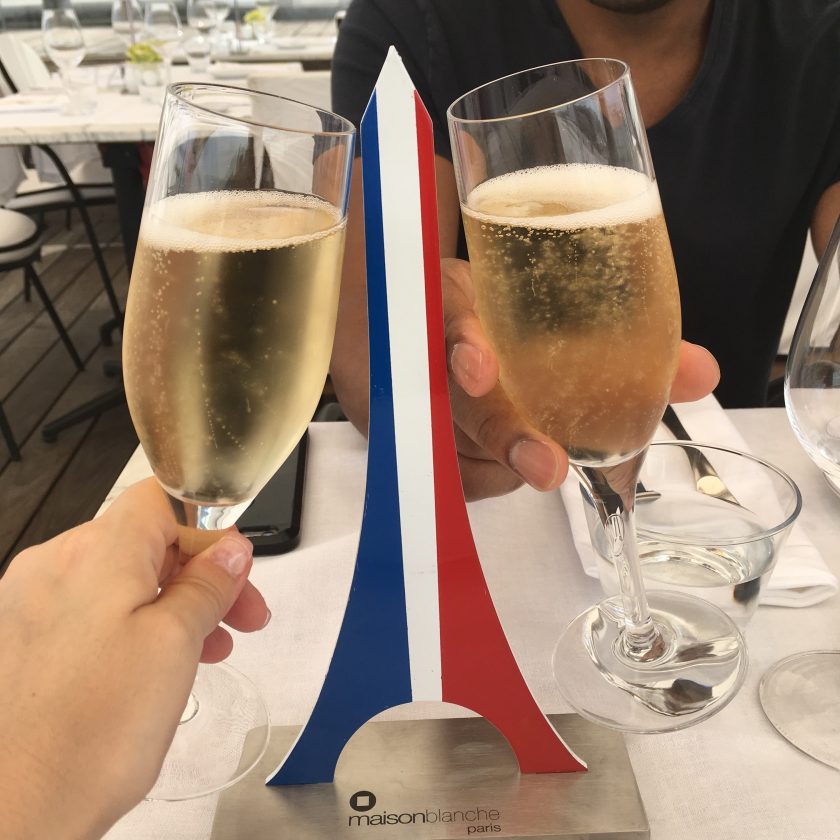 Blog lifestyle melolimparfaite la maison blanche restaurant terrasse champagne